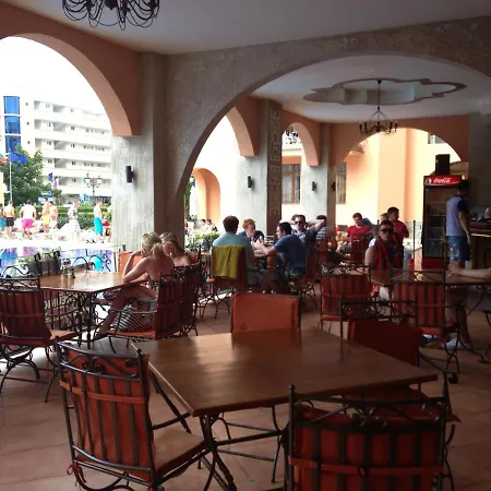 מלון דירות Palazzo 4*